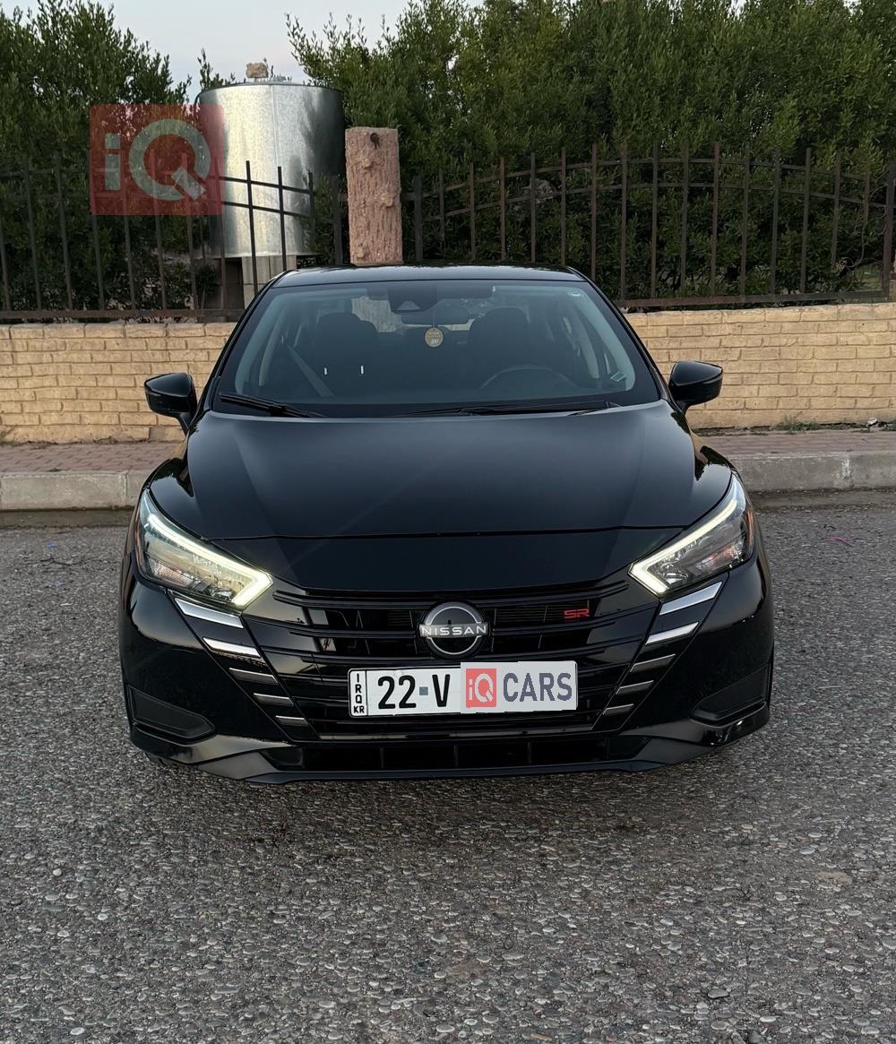 نيسان فيرسا